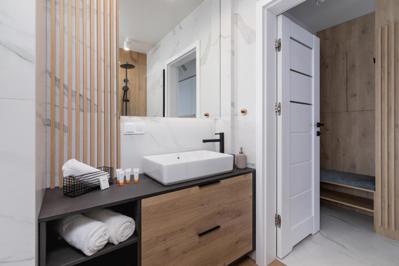 Deluxe Studio Cracow Arianska By Noclegi Renters Cracovie Extérieur photo