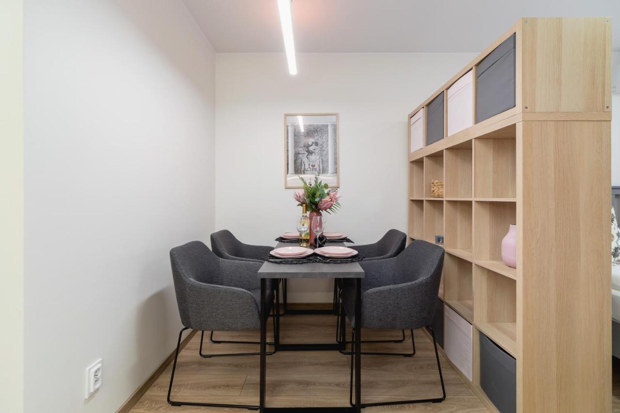 Deluxe Studio Cracow Arianska By Noclegi Renters Cracovie Extérieur photo