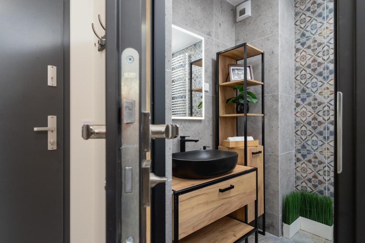 Deluxe Studio Cracow Arianska By Noclegi Renters Cracovie Extérieur photo